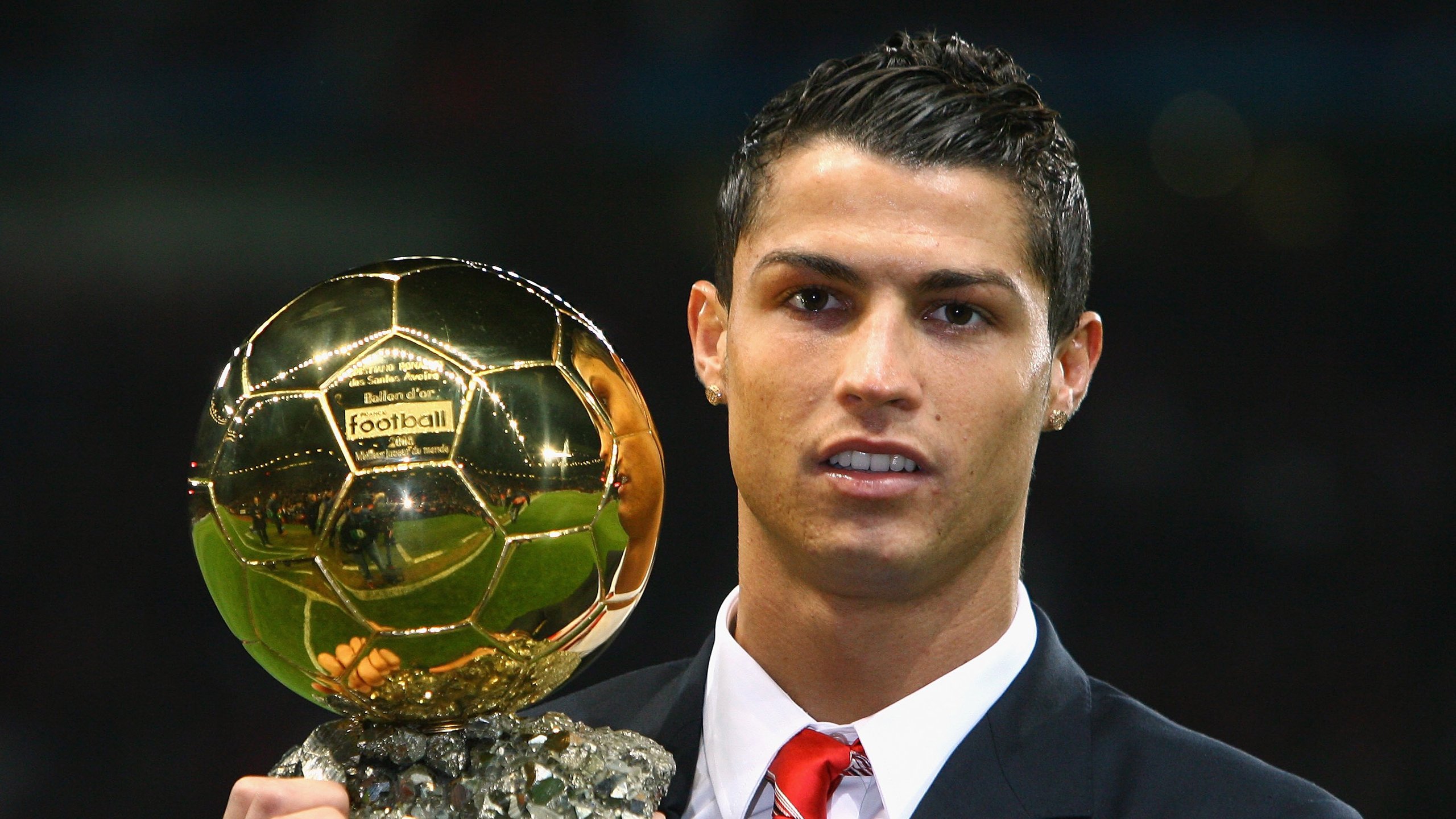 世俱杯直通-球迷“云支持”:线上线下的互动新体验,线上球赛