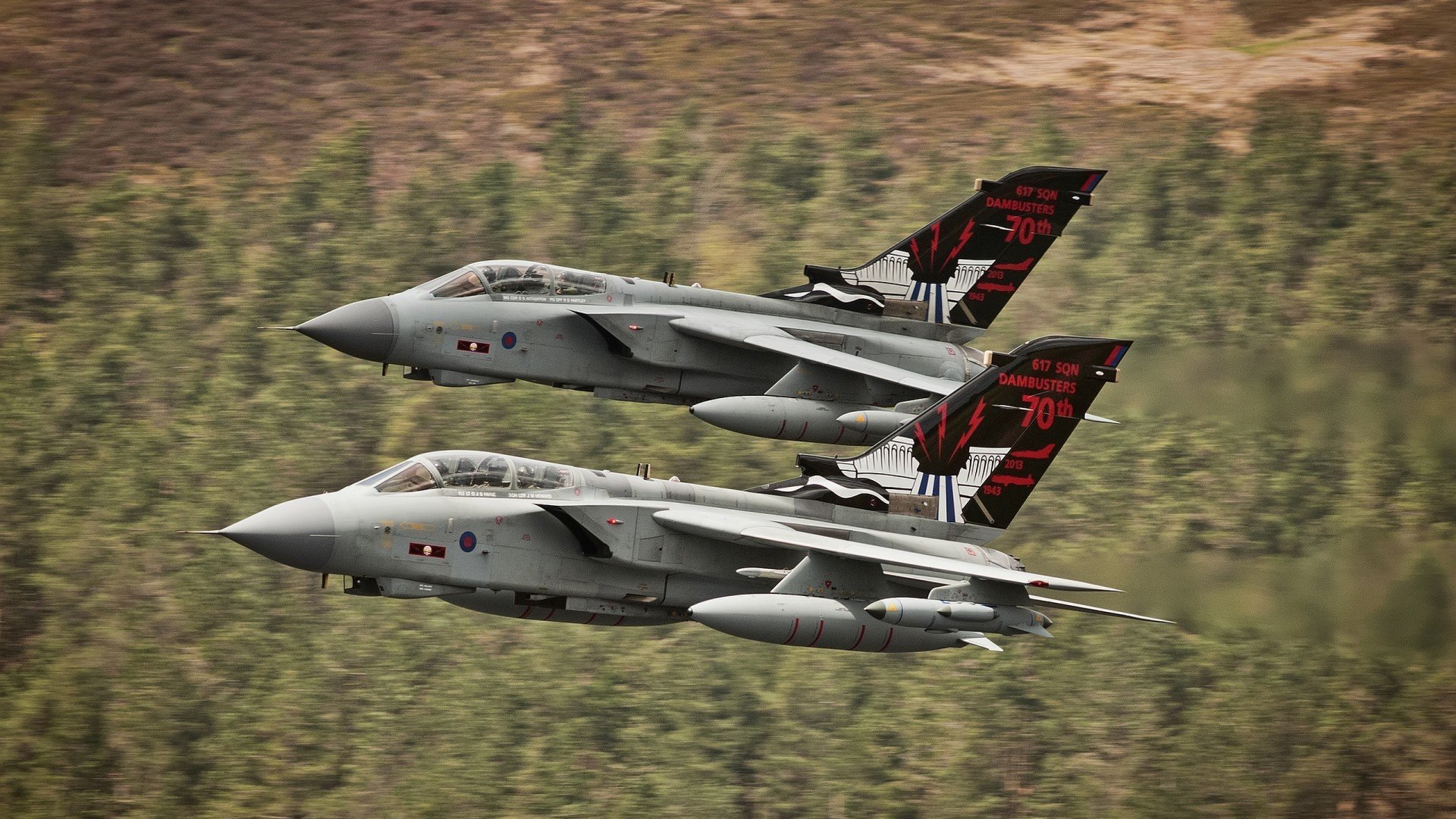 世俱杯入口-“网球赛事：高新体育中心赛场的精妙对抗与攻守转换”